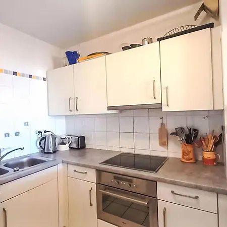 Les Mandariniers-2 By Interhome Appartement Le Lavandou